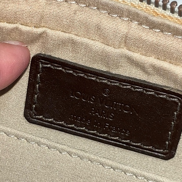 Louis Vuitton Beige and Brown Monogram Shoulder Bag - Picture 8 of 11
